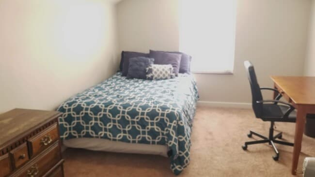 Building Photo - 4344 Clifford Rd