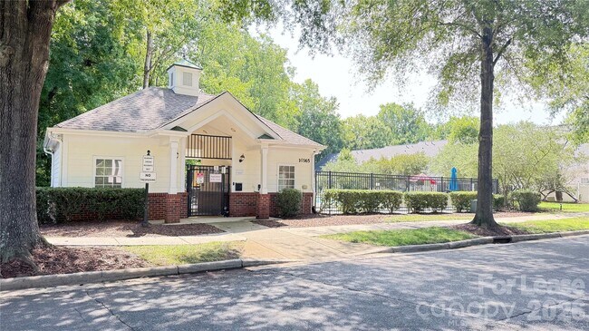 Building Photo - 12731 Bullock Greenway Blvd
