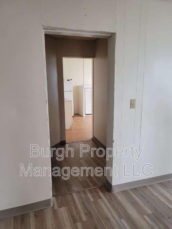 Building Photo - 984 Jefferson Ave