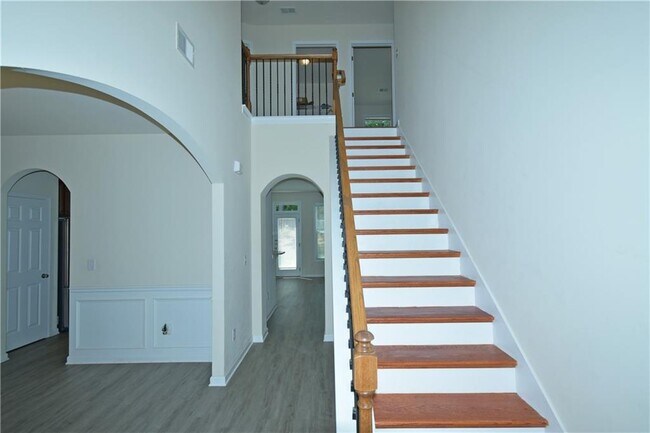 Building Photo - 3094 Tofte Dr