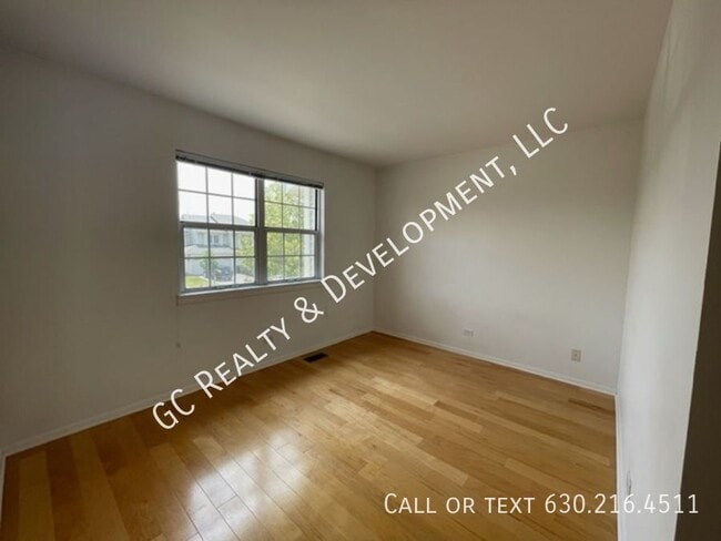 Building Photo - 730 Sturnbridge Ln