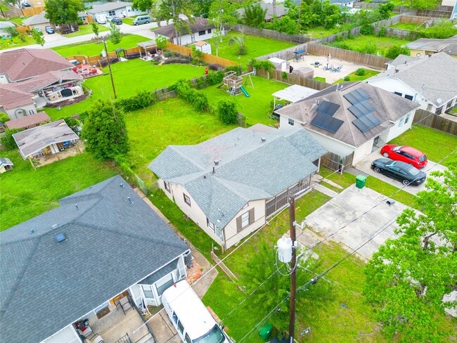 Building Photo - 505 Sikes St