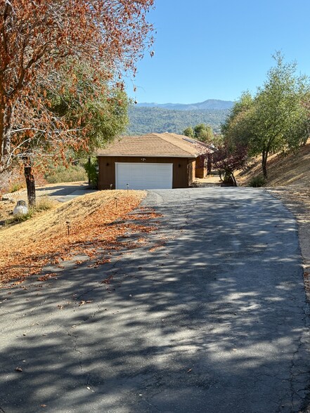 Building Photo - 46473 Eastwood Dr N
