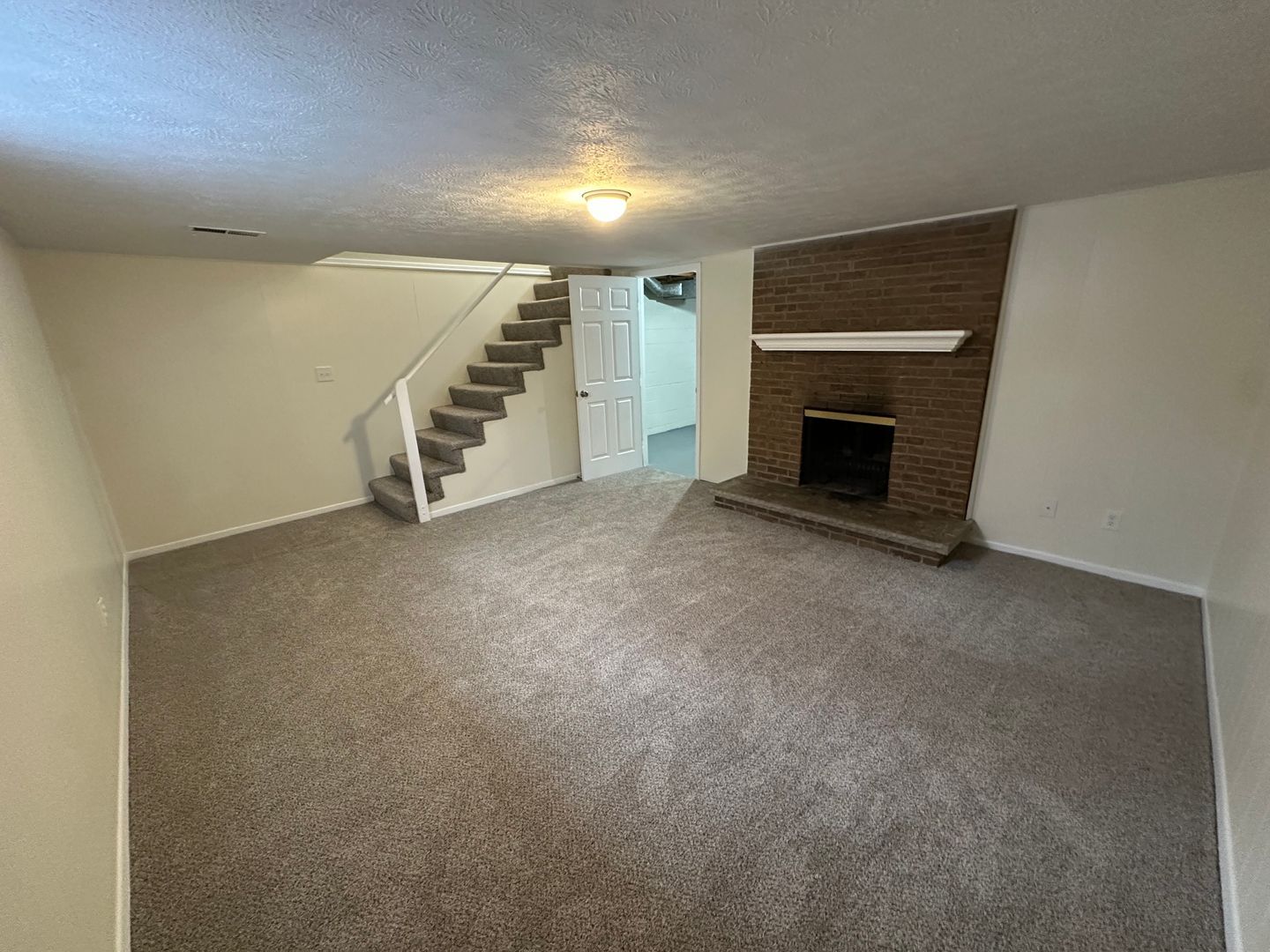 Building Photo - 37 Campbell Dr