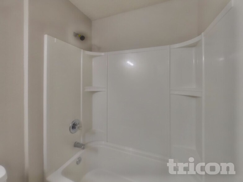 Building Photo - 15254 Little Filly Ct