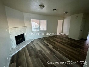 Building Photo - 3 BEDROOM 2 BATH, UPSTAIRS UNIT, RENOVATED...