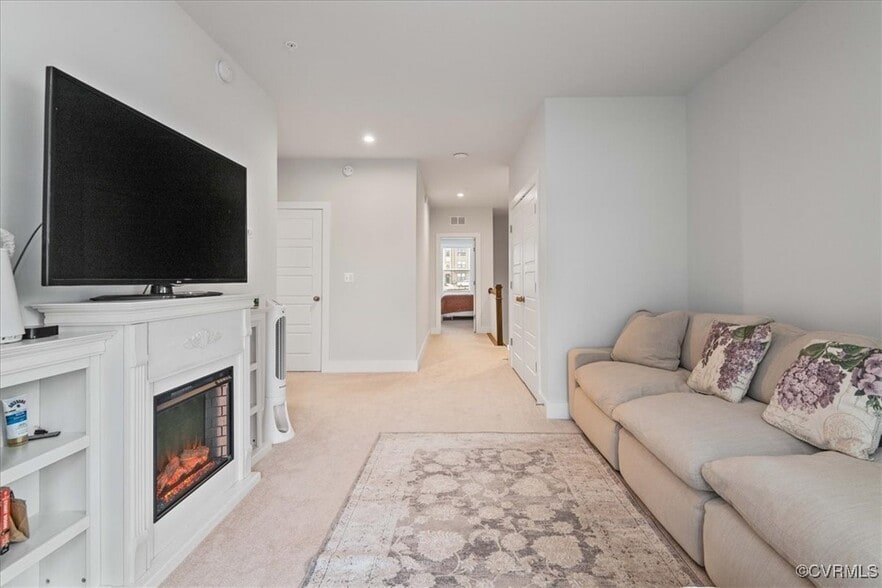 Building Photo - 2677 St Elias Dr