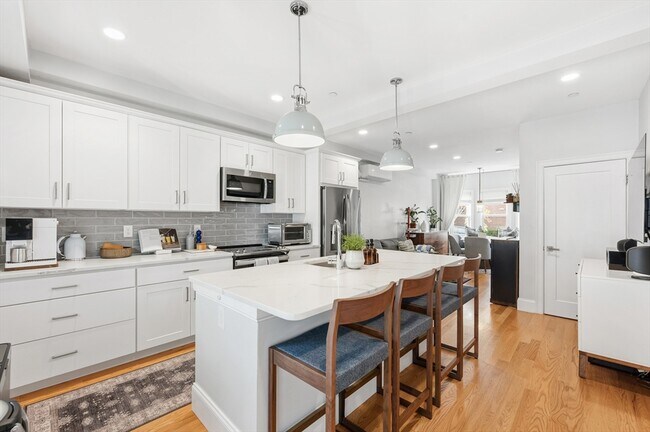 Primary Photo - 64 O St