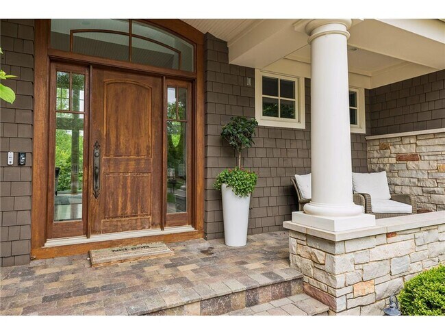 Building Photo - 15700 Portico Dr