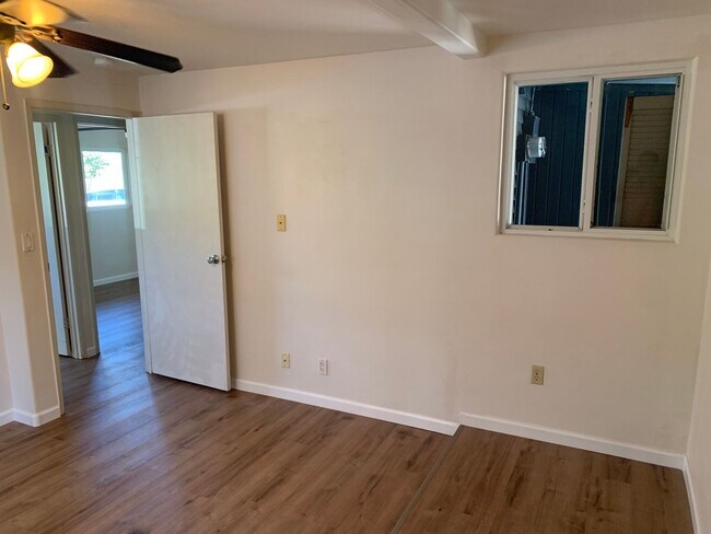 Building Photo - 571 Maalo St