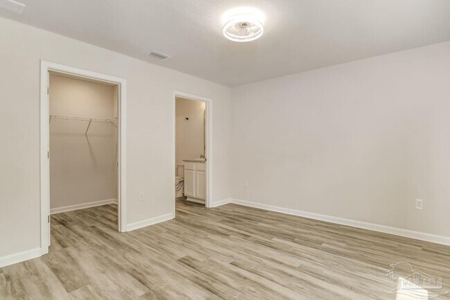 Building Photo - 6323 June Bug Dr