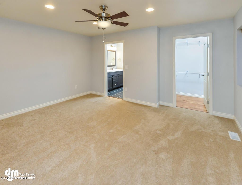 Building Photo - 21615 Settlers Dr
