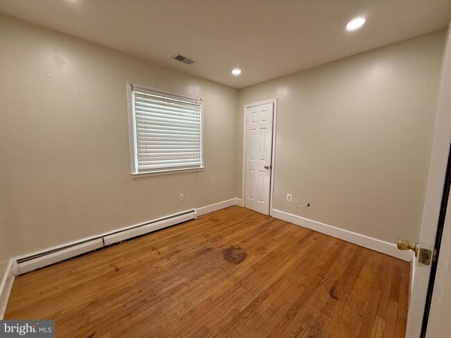 Building Photo - 4302 Hendricks Dr