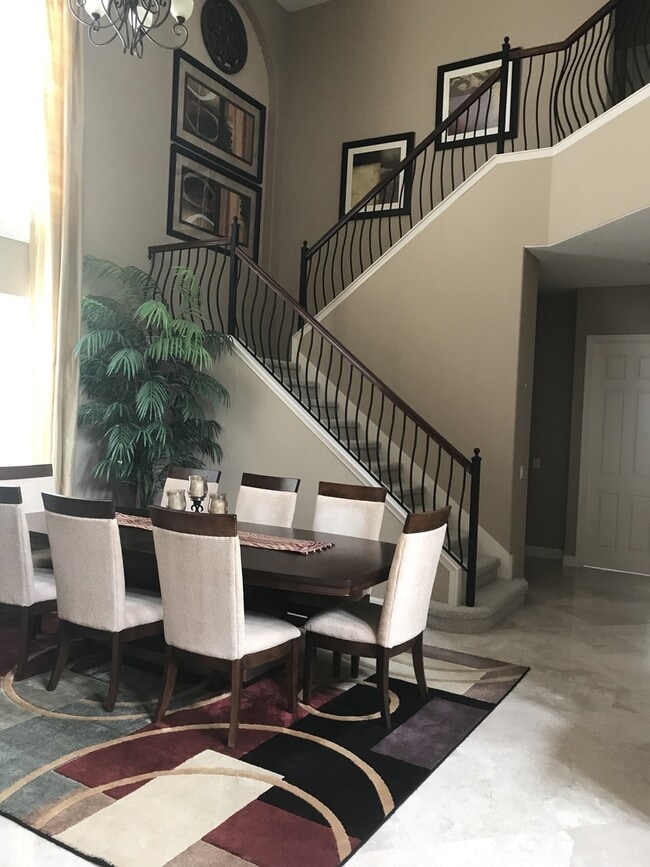 Building Photo - Fully Furnished Executive Rental in Providence