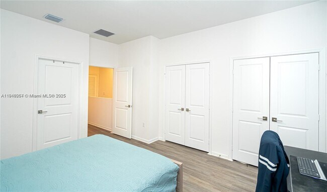 Building Photo - 2820 NW 180th St