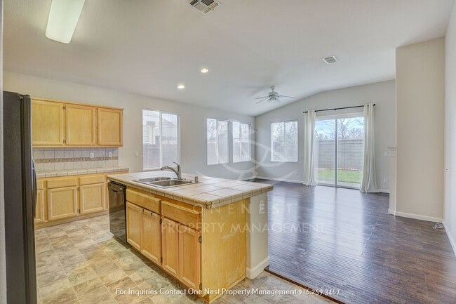 Building Photo - 3 bdrm 2 bthm single level home in Edgewater community