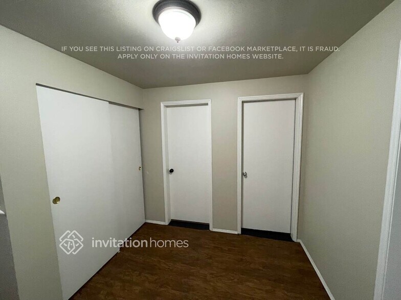 Building Photo - 5008 Norpoint Way NE