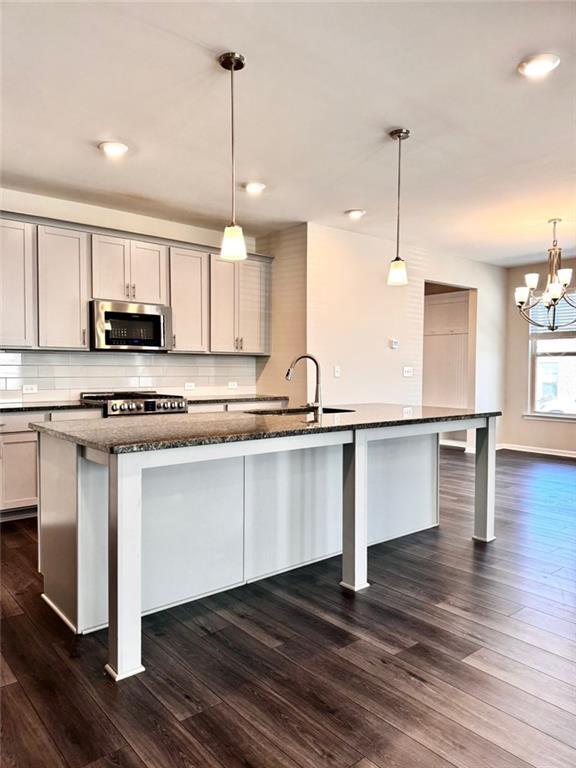 Building Photo - 4316 Waxwing St