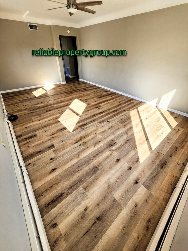 Building Photo - New Price - Fort Wayne