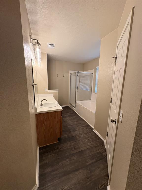 Building Photo - 6808 Sabrina Dr