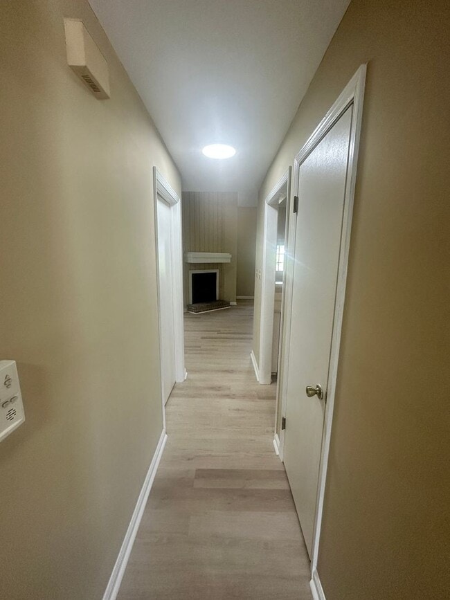 Building Photo - 2 Bedroom/2 Bath Townhome in Valdosta