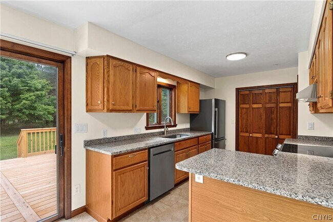 Building Photo - 7537 Rickmeyer Rd