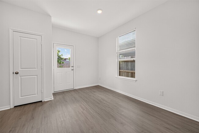 Building Photo - 338 Shady Cedar Hl Ln