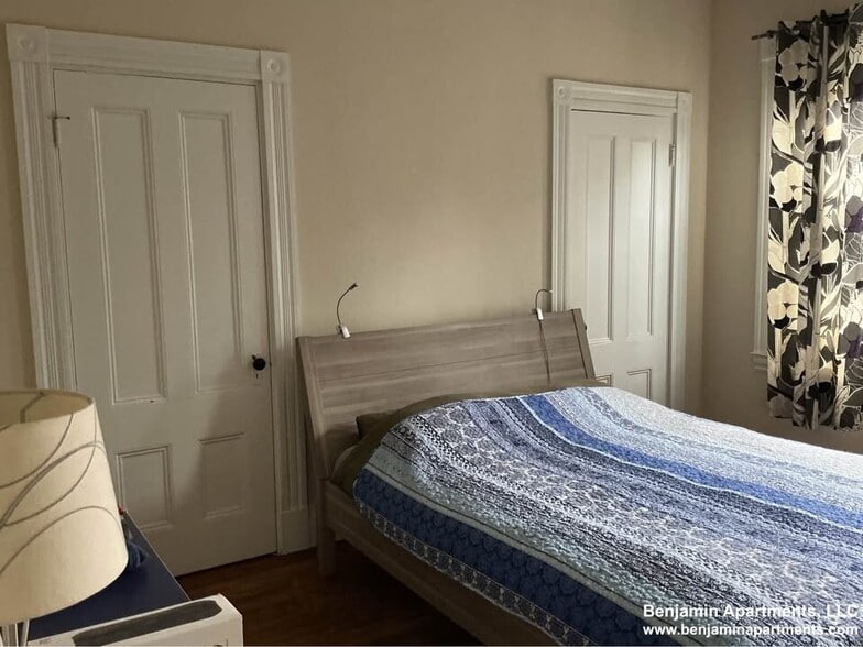 Building Photo - 74 Aldie St