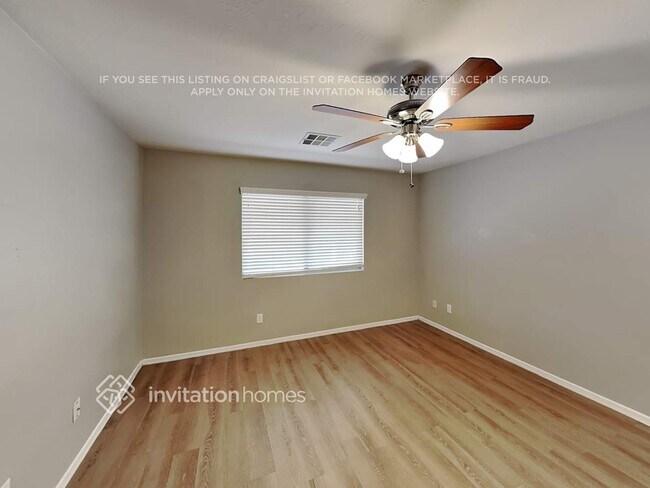 Building Photo - 14943 W Maui Ln