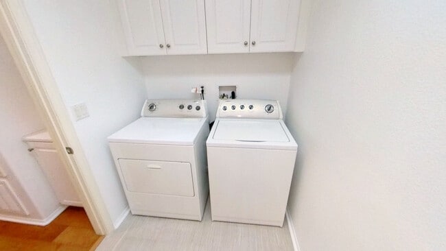 Laundry - 37 Spanish Lace