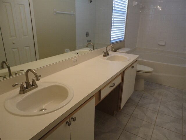 Building Photo - 11727 Brenford Crest Dr