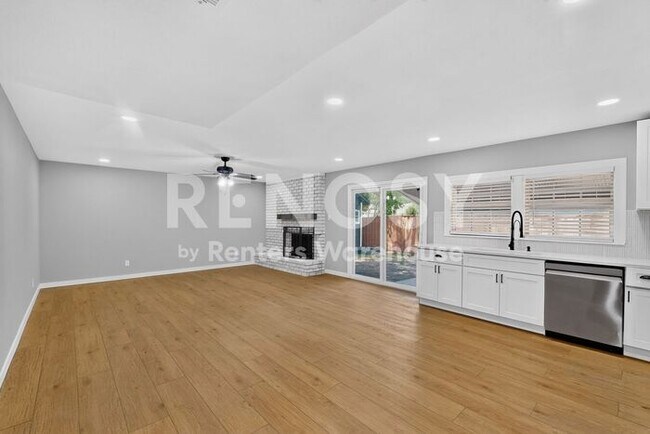 Building Photo - Plano Gem Ready To Be Your Home