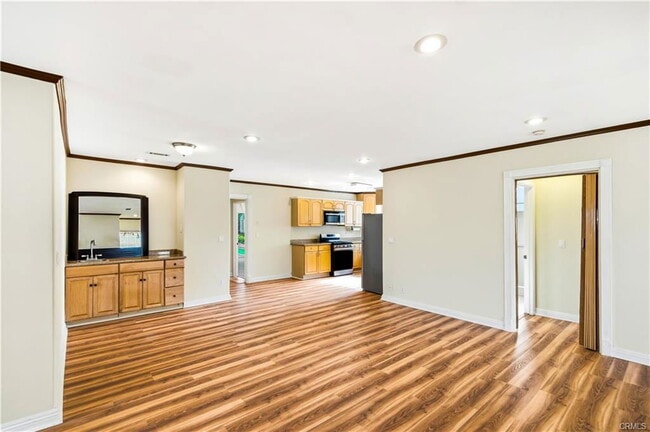 Building Photo - 5204 Etiwanda Ave