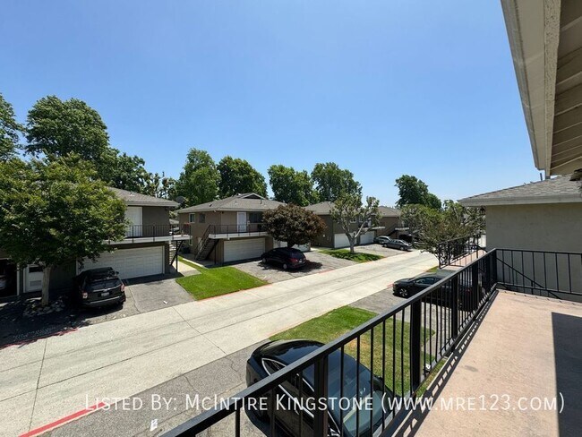 Building Photo - CALL FOR MOVE-IN SPECIALS! Spacious 2BD/1B...