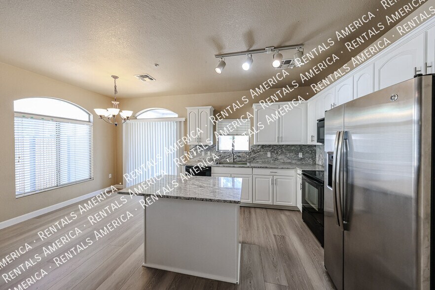 Building Photo - 2401 E Rio Salado Pky