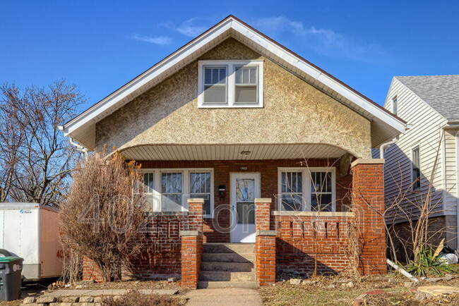 Building Photo - 6046 S 36th St