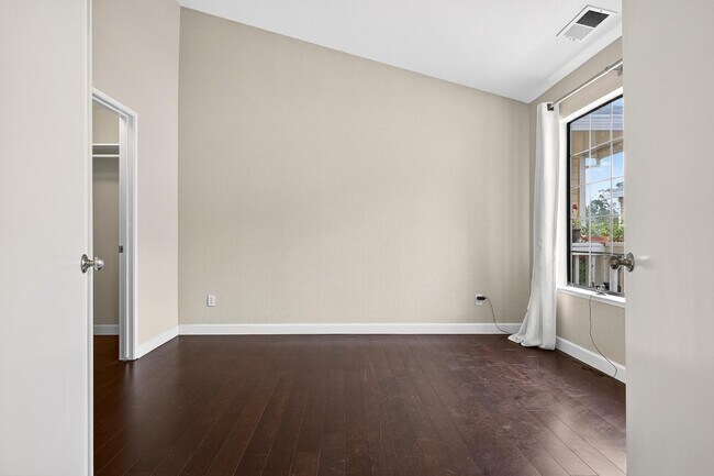 Building Photo - 1202 Devonwood