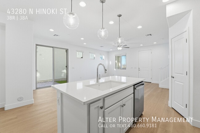 Building Photo - 43280 N Hinoki St