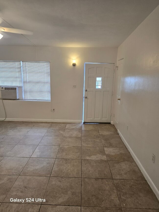 Building Photo - 2326 Shenandoah Rd