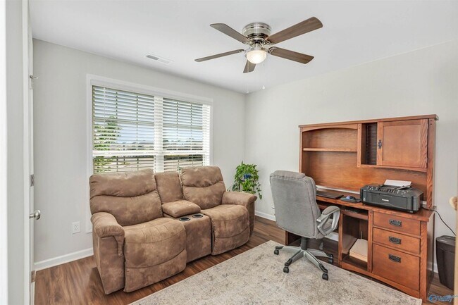 Building Photo - 113 Cedar Elm Wy