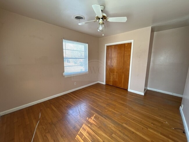 Building Photo - 1008 Goode Dr