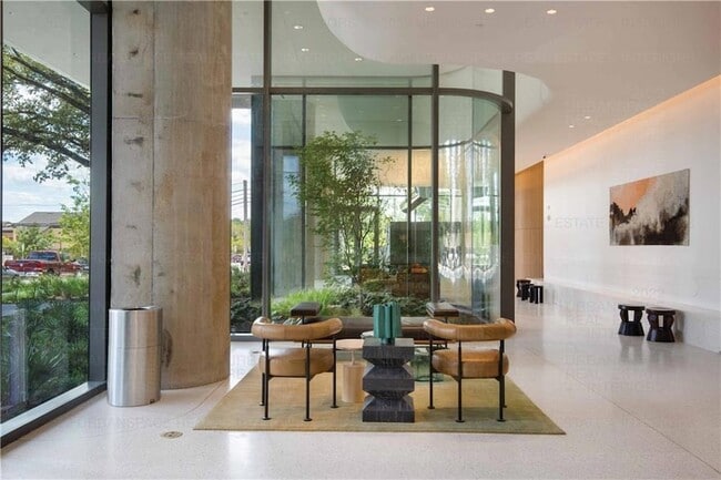 Building Photo - 44 East Ave