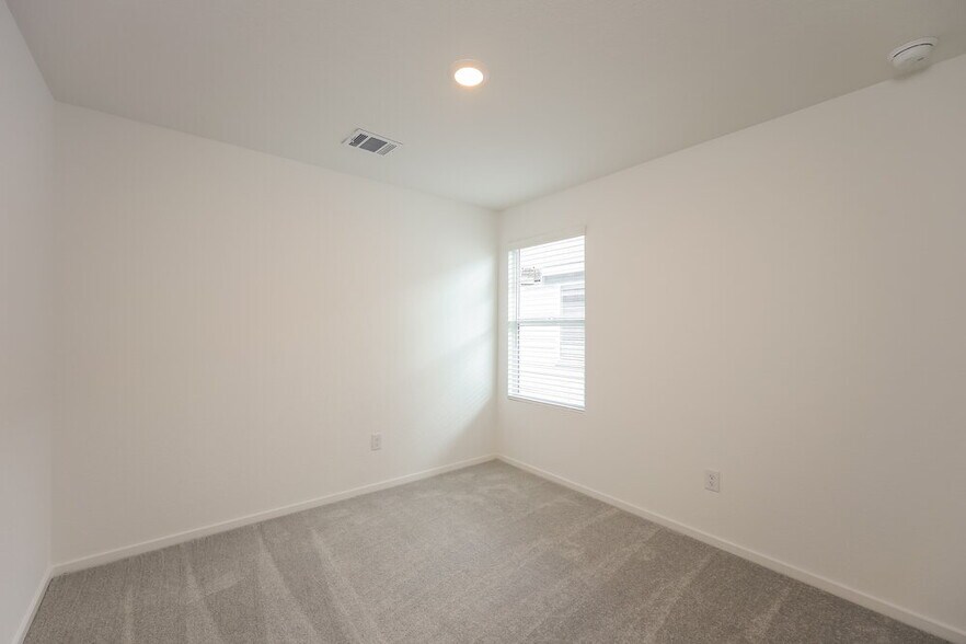 Building Photo - 433 Payton Pl