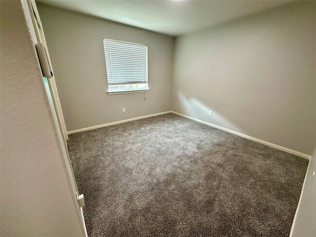 Building Photo - 1039 N Teal Estates Cir