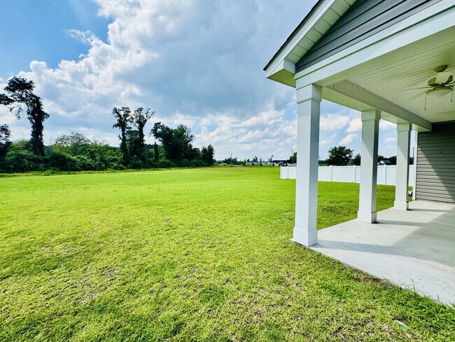 Building Photo - 464 Honeyhill Lp
