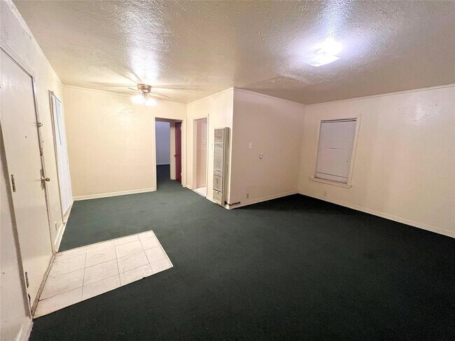 Building Photo - 2330 Seevers Ave