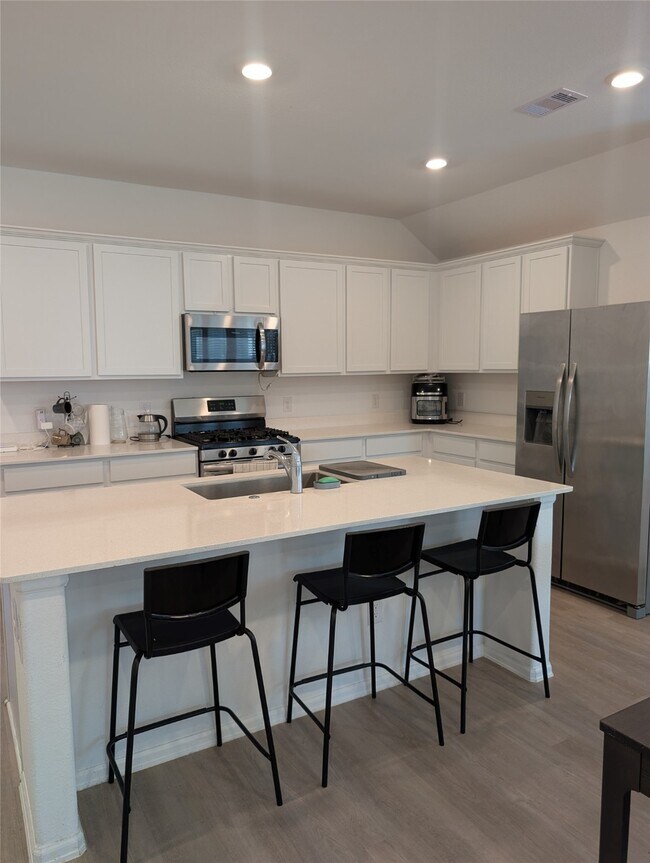 Building Photo - 9918 Highland Harvest Dr