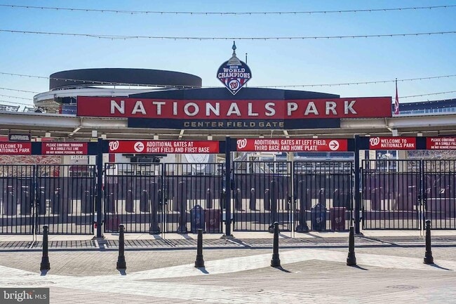 Building Photo - 70 N Street SE Unit 913