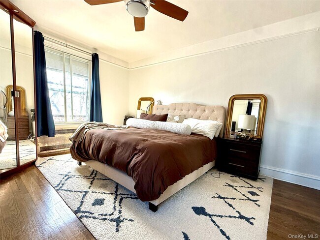 Building Photo - 73-20 Austin St