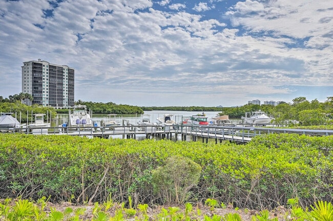 Building Photo - 320 Horse Creek Dr